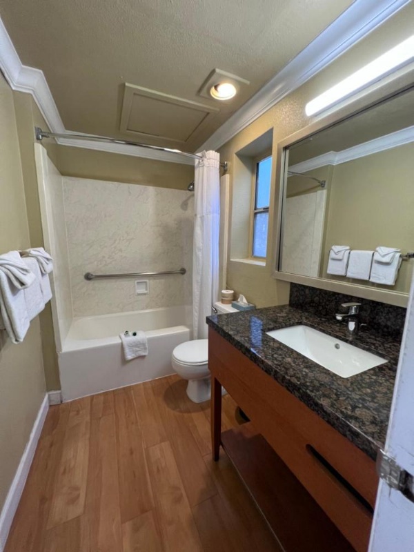 Inn at San Luis Obispo image 18