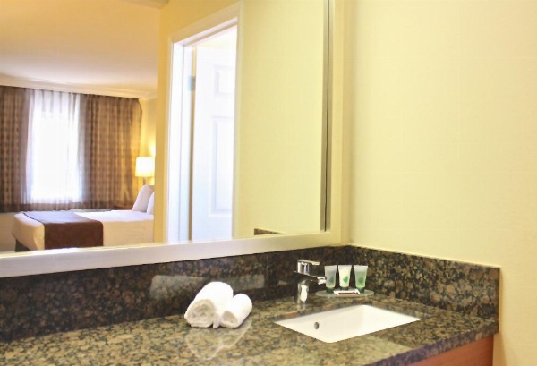 Inn at San Luis Obispo image 22